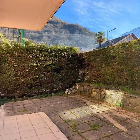 Esquieze-sere Apartment